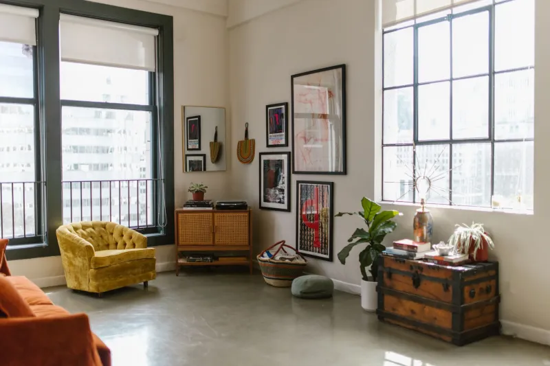 Old Souls, New Spaces: The Art of Mixing Vintage Pieces into a Modern Home